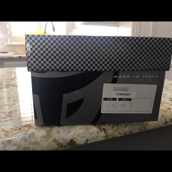 Men’s Laceup shoes - Picture 4 of 4